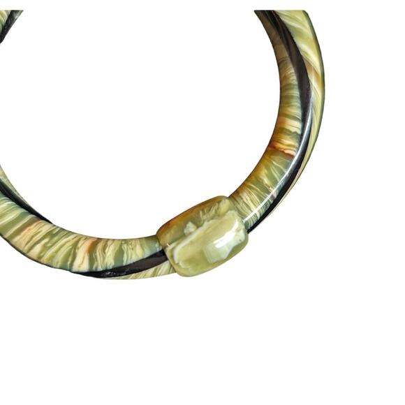 Vintage Lea Stein Celluloid Bangle Bracelet - Picture 2 of 3